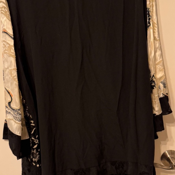 Violet Kay Silk-Blend Crane & Lace Kimono Jacket πποΈ - Picture 3 of 11